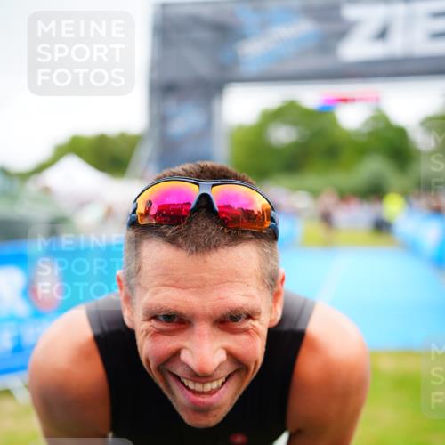 30.08.2026 - Elbe Triathlon Hamburg LAZAROV Photography http://msf.ph/oto/10048202 30.08.2026 10:32:56 Ziel 298 meine-sportfotos.de