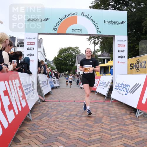 30.08.2026 - Blankeneser Heldenlauf Lena Gebhardt http://msf.ph/oto/10048222 30.08.2026 11:55:03 Ziel 2279, 2447 meine-sportfotos.de