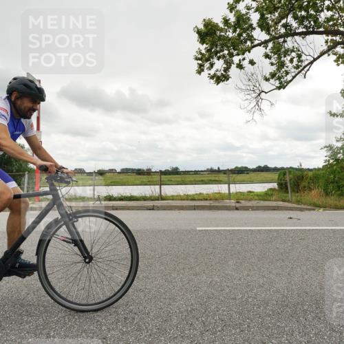 30.08.2026 - Elbe Triathlon Hamburg Michael Burmester http://msf.ph/oto/10048235 30.08.2026 15:08:16 Radfahren  meine-sportfotos.de