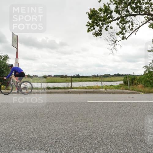 30.08.2026 - Elbe Triathlon Hamburg Michael Burmester http://msf.ph/oto/10048243 30.08.2026 15:08:33 Radfahren  meine-sportfotos.de
