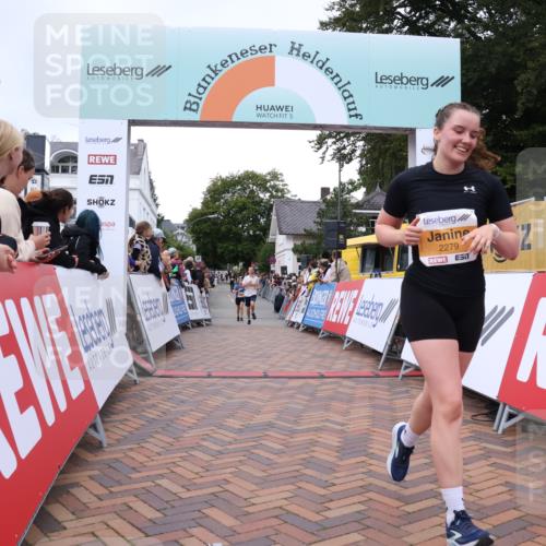 30.08.2026 - Blankeneser Heldenlauf Lena Gebhardt http://msf.ph/oto/10048250 30.08.2026 11:55:04 Ziel 2279, 2447 meine-sportfotos.de