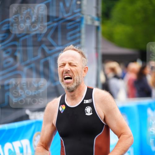 30.08.2026 - Elbe Triathlon Hamburg LAZAROV Photography http://msf.ph/oto/10048255 30.08.2026 10:33:00 Ziel 298 meine-sportfotos.de