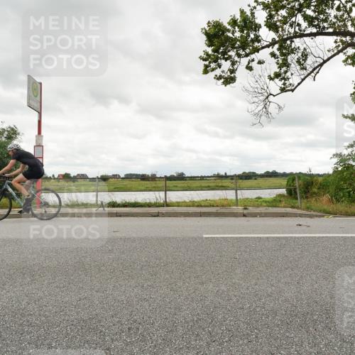 30.08.2026 - Elbe Triathlon Hamburg Michael Burmester http://msf.ph/oto/10048271 30.08.2026 15:10:25 Radfahren  meine-sportfotos.de