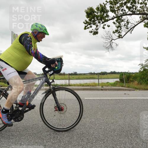 30.08.2026 - Elbe Triathlon Hamburg Michael Burmester http://msf.ph/oto/10048300 30.08.2026 15:11:24 Radfahren  meine-sportfotos.de