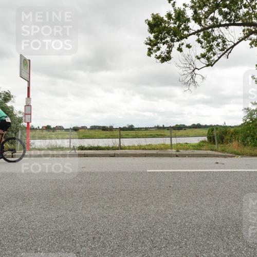 30.08.2026 - Elbe Triathlon Hamburg Michael Burmester http://msf.ph/oto/10048316 30.08.2026 15:11:40 Radfahren  meine-sportfotos.de
