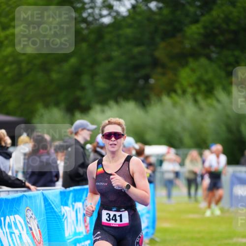 30.08.2026 - Elbe Triathlon Hamburg LAZAROV Photography http://msf.ph/oto/10048329 30.08.2026 10:33:16 Ziel 313, 341 meine-sportfotos.de
