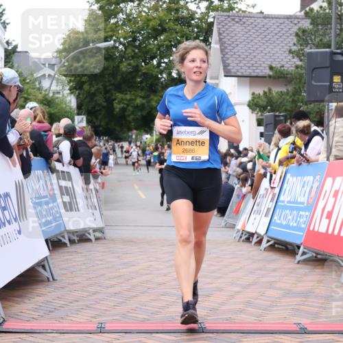 30.08.2026 - Blankeneser Heldenlauf Lena Gebhardt http://msf.ph/oto/10048333 30.08.2026 11:55:10 Ziel 2279, 2447, 2686 meine-sportfotos.de