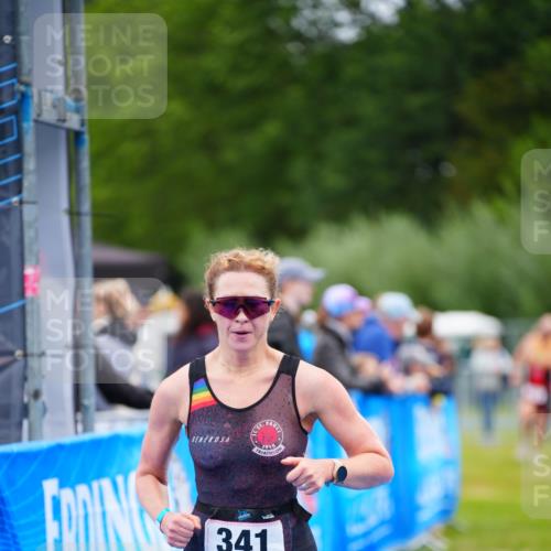 30.08.2026 - Elbe Triathlon Hamburg LAZAROV Photography http://msf.ph/oto/10048347 30.08.2026 10:33:17 Ziel 313, 341 meine-sportfotos.de