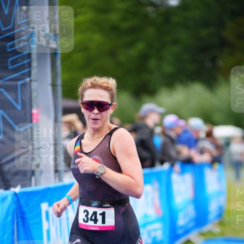 30.08.2026 - Elbe Triathlon Hamburg LAZAROV Photography http://msf.ph/oto/10048353 30.08.2026 10:33:17 Ziel 313, 341 meine-sportfotos.de