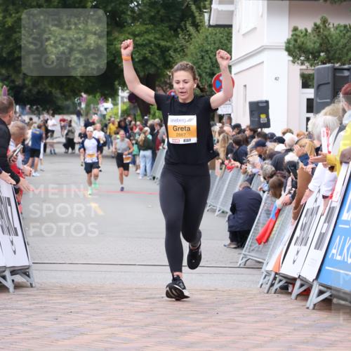 30.08.2026 - Blankeneser Heldenlauf Lena Gebhardt http://msf.ph/oto/10048385 30.08.2026 11:55:15 Ziel 2447, 2686, 2887 meine-sportfotos.de