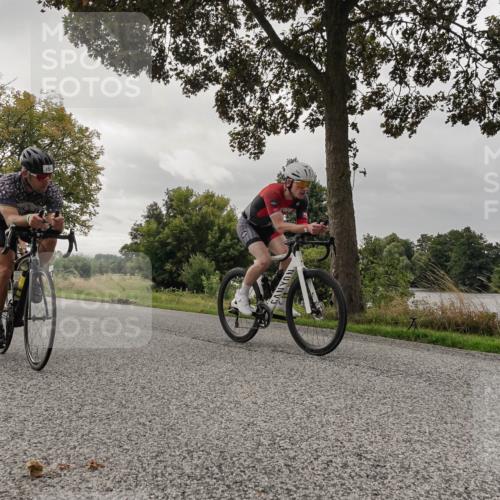 30.08.2026 - Elbe Triathlon Hamburg Michael Burmester http://msf.ph/oto/10048394 30.08.2026 09:43:04 Radfahren 366, 464, 526, 569, 590, 881 meine-sportfotos.de