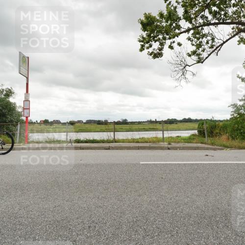 30.08.2026 - Elbe Triathlon Hamburg Michael Burmester http://msf.ph/oto/10048414 30.08.2026 15:15:43 Radfahren  meine-sportfotos.de
