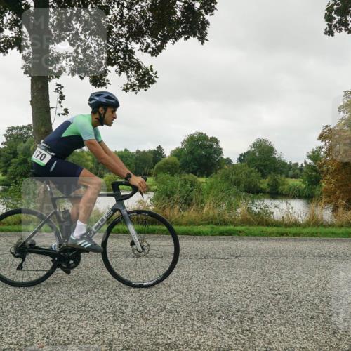 30.08.2026 - Elbe Triathlon Hamburg Michael Burmester http://msf.ph/oto/10048429 30.08.2026 09:33:25 Radfahren 266, 279, 336, 520, 570, 715, 718 meine-sportfotos.de