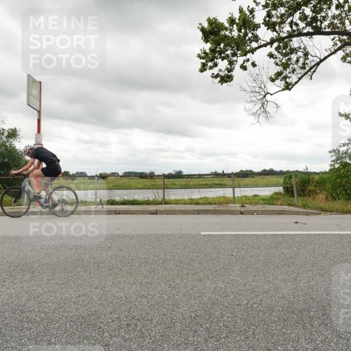 30.08.2026 - Elbe Triathlon Hamburg Michael Burmester http://msf.ph/oto/10048433 30.08.2026 15:16:13 Radfahren  meine-sportfotos.de