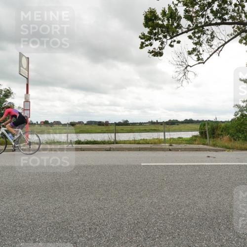 30.08.2026 - Elbe Triathlon Hamburg Michael Burmester http://msf.ph/oto/10048465 30.08.2026 15:17:21 Radfahren  meine-sportfotos.de