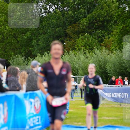 30.08.2026 - Elbe Triathlon Hamburg LAZAROV Photography http://msf.ph/oto/10048472 30.08.2026 10:33:27 Ziel 313, 326, 382 meine-sportfotos.de