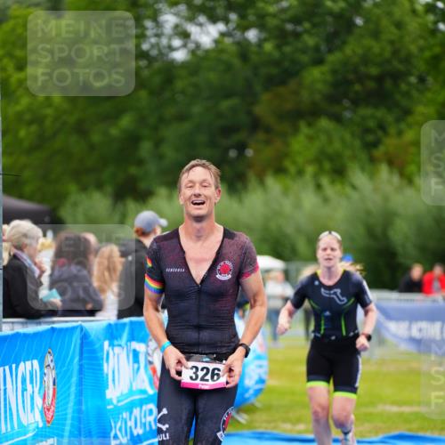 30.08.2026 - Elbe Triathlon Hamburg LAZAROV Photography http://msf.ph/oto/10048477 30.08.2026 10:33:28 Ziel 326, 382 meine-sportfotos.de