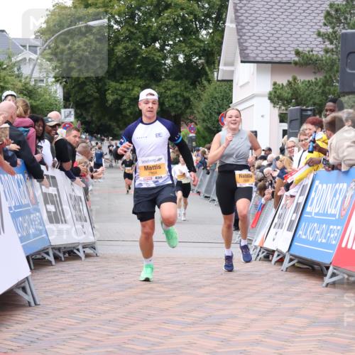 30.08.2026 - Blankeneser Heldenlauf Lena Gebhardt http://msf.ph/oto/10048484 30.08.2026 11:55:24 Ziel 2649, 2864, 2887 meine-sportfotos.de