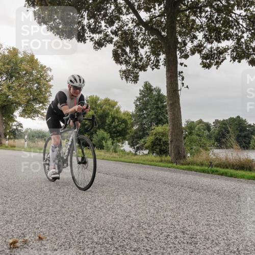 30.08.2026 - Elbe Triathlon Hamburg Michael Burmester http://msf.ph/oto/10048545 30.08.2026 09:44:09 Radfahren 335, 380, 433, 556, 638, 771, 831, 950 meine-sportfotos.de