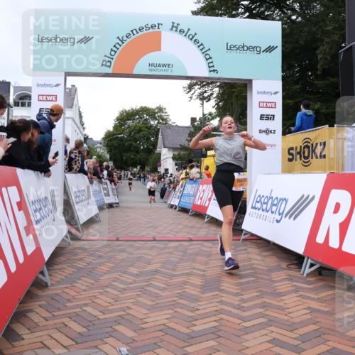 30.08.2026 - Blankeneser Heldenlauf Lena Gebhardt http://msf.ph/oto/10048551 30.08.2026 11:55:26 Ziel 2401, 2649, 2864 meine-sportfotos.de