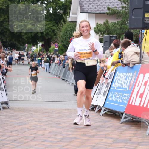 30.08.2026 - Blankeneser Heldenlauf Lena Gebhardt http://msf.ph/oto/10048592 30.08.2026 11:55:29 Ziel 2401, 2649, 2864 meine-sportfotos.de