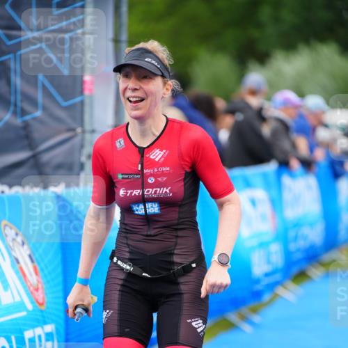 30.08.2026 - Elbe Triathlon Hamburg LAZAROV Photography http://msf.ph/oto/10048608 30.08.2026 10:33:55 Ziel 348 meine-sportfotos.de