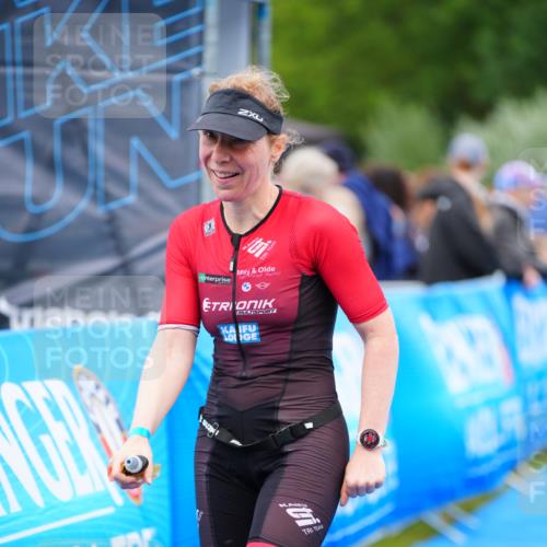 30.08.2026 - Elbe Triathlon Hamburg LAZAROV Photography http://msf.ph/oto/10048613 30.08.2026 10:33:56 Ziel 348 meine-sportfotos.de