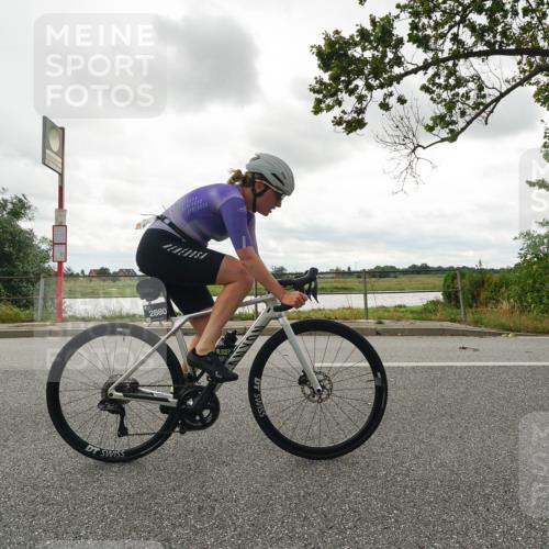 30.08.2026 - Elbe Triathlon Hamburg Michael Burmester http://msf.ph/oto/10048614 30.08.2026 15:21:31 Radfahren  meine-sportfotos.de