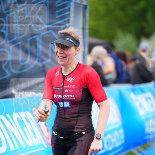 30.08.2026 - Elbe Triathlon Hamburg LAZAROV Photography http://msf.ph/oto/10048619 30.08.2026 10:33:56 Ziel 348 meine-sportfotos.de