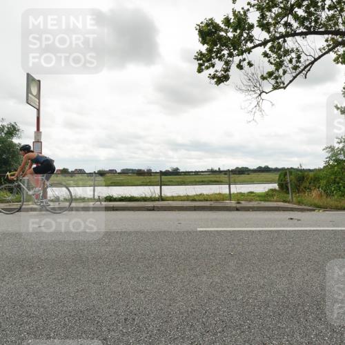 30.08.2026 - Elbe Triathlon Hamburg Michael Burmester http://msf.ph/oto/10048623 30.08.2026 15:21:33 Radfahren  meine-sportfotos.de