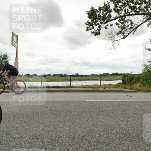 30.08.2026 - Elbe Triathlon Hamburg Michael Burmester http://msf.ph/oto/10048629 30.08.2026 15:21:41 Radfahren  meine-sportfotos.de