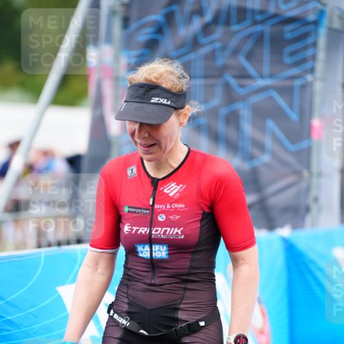 30.08.2026 - Elbe Triathlon Hamburg LAZAROV Photography http://msf.ph/oto/10048643 30.08.2026 10:33:57 Ziel 348 meine-sportfotos.de