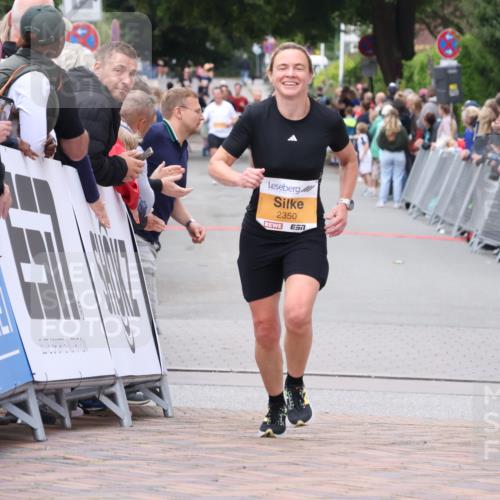 30.08.2026 - Blankeneser Heldenlauf Lena Gebhardt http://msf.ph/oto/10048673 30.08.2026 11:55:34 Ziel 2350, 2401 meine-sportfotos.de