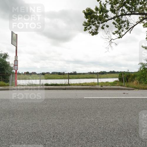 30.08.2026 - Elbe Triathlon Hamburg Michael Burmester http://msf.ph/oto/10048680 30.08.2026 15:22:17 Radfahren  meine-sportfotos.de