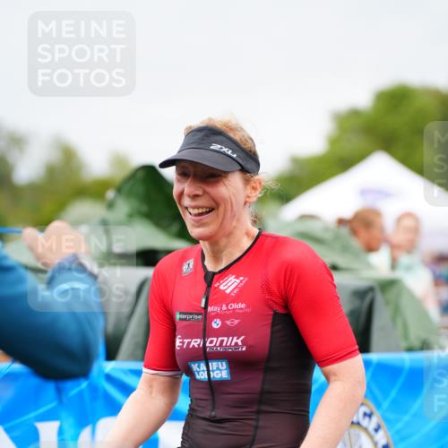 30.08.2026 - Elbe Triathlon Hamburg LAZAROV Photography http://msf.ph/oto/10048681 30.08.2026 10:33:59 Ziel 275 meine-sportfotos.de