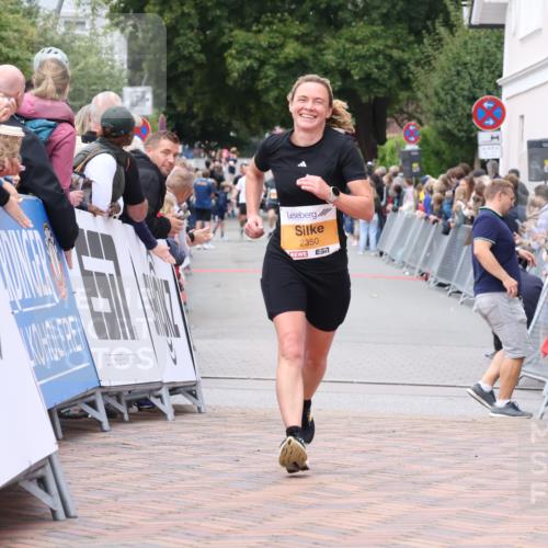 30.08.2026 - Blankeneser Heldenlauf Lena Gebhardt http://msf.ph/oto/10048685 30.08.2026 11:55:36 Ziel 2350, 2401 meine-sportfotos.de