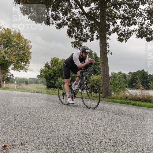 30.08.2026 - Elbe Triathlon Hamburg Michael Burmester http://msf.ph/oto/10048688 30.08.2026 09:45:04 Radfahren 274, 495, 664, 769, 798 meine-sportfotos.de