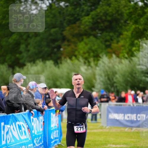 30.08.2026 - Elbe Triathlon Hamburg LAZAROV Photography http://msf.ph/oto/10048692 30.08.2026 10:34:06 Ziel 275 meine-sportfotos.de