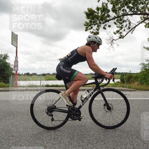 30.08.2026 - Elbe Triathlon Hamburg Michael Burmester http://msf.ph/oto/10048708 30.08.2026 15:22:34 Radfahren  meine-sportfotos.de