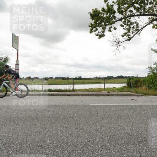 30.08.2026 - Elbe Triathlon Hamburg Michael Burmester http://msf.ph/oto/10048719 30.08.2026 15:22:40 Radfahren  meine-sportfotos.de