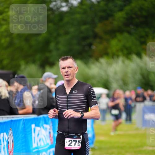 30.08.2026 - Elbe Triathlon Hamburg LAZAROV Photography http://msf.ph/oto/10048729 30.08.2026 10:34:08 Ziel 275 meine-sportfotos.de