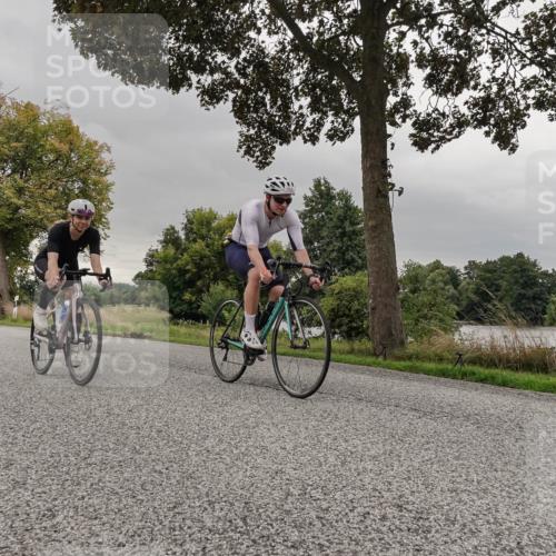 30.08.2026 - Elbe Triathlon Hamburg Michael Burmester http://msf.ph/oto/10048737 30.08.2026 09:45:34 Radfahren 354, 548, 655, 751, 859, 869, 882 meine-sportfotos.de