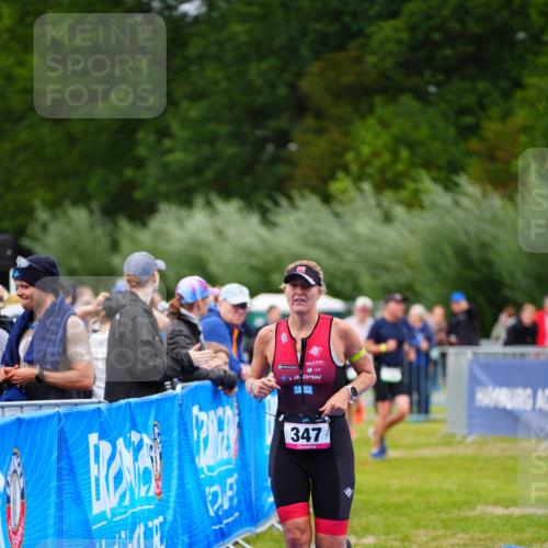 30.08.2026 - Elbe Triathlon Hamburg LAZAROV Photography http://msf.ph/oto/10048782 30.08.2026 10:34:16 Ziel 347, 412 meine-sportfotos.de