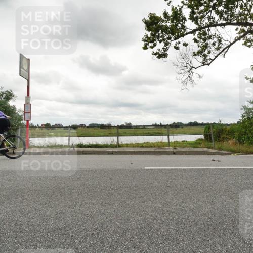 30.08.2026 - Elbe Triathlon Hamburg Michael Burmester http://msf.ph/oto/10048822 30.08.2026 15:24:44 Radfahren  meine-sportfotos.de