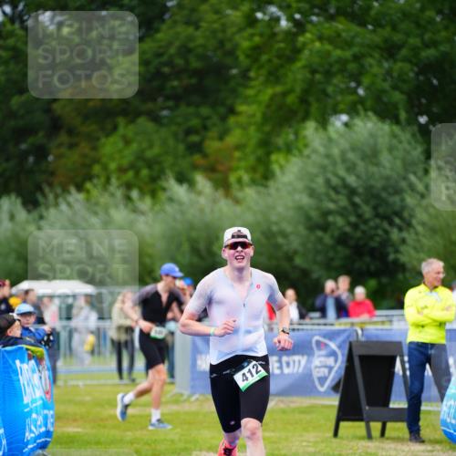 30.08.2026 - Elbe Triathlon Hamburg LAZAROV Photography http://msf.ph/oto/10048826 30.08.2026 10:34:21 Ziel 347, 412 meine-sportfotos.de