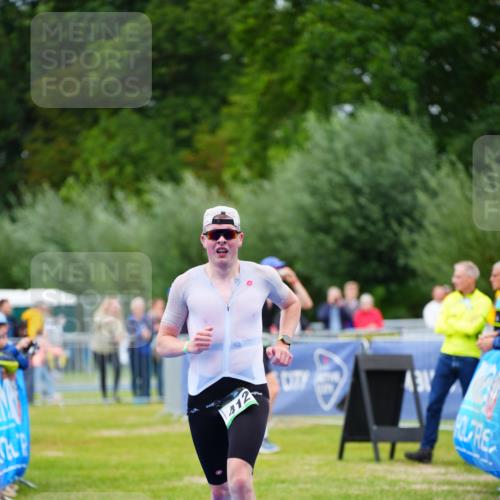 30.08.2026 - Elbe Triathlon Hamburg LAZAROV Photography http://msf.ph/oto/10048843 30.08.2026 10:34:21 Ziel 347, 412 meine-sportfotos.de