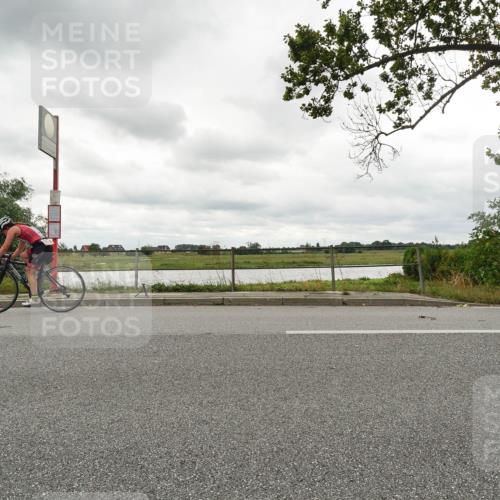 30.08.2026 - Elbe Triathlon Hamburg Michael Burmester http://msf.ph/oto/10048850 30.08.2026 15:25:20 Radfahren  meine-sportfotos.de