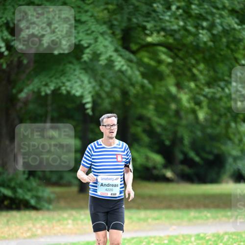 30.08.2026 - Blankeneser Heldenlauf Dr. Thomas Lammeyer http://msf.ph/oto/10048897 30.08.2026 11:28:48 Laufen 4220, 7 meine-sportfotos.de