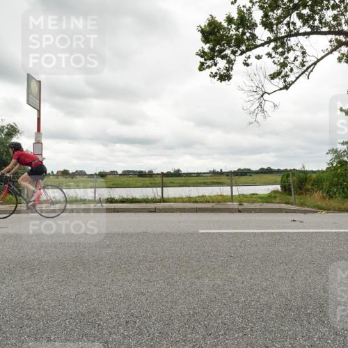30.08.2026 - Elbe Triathlon Hamburg Michael Burmester http://msf.ph/oto/10048936 30.08.2026 15:26:25 Radfahren  meine-sportfotos.de