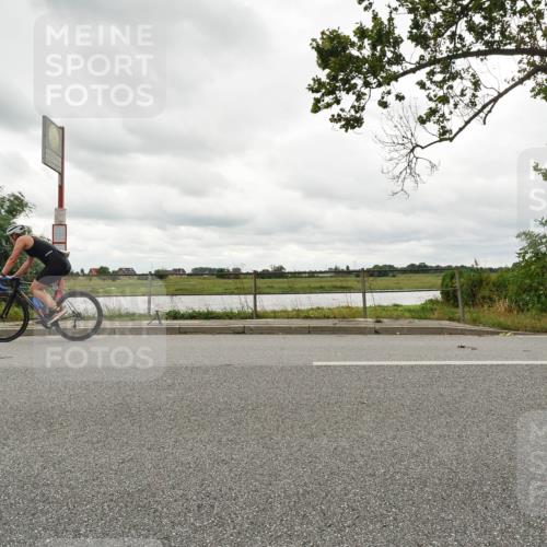30.08.2026 - Elbe Triathlon Hamburg Michael Burmester http://msf.ph/oto/10048943 30.08.2026 15:26:28 Radfahren  meine-sportfotos.de